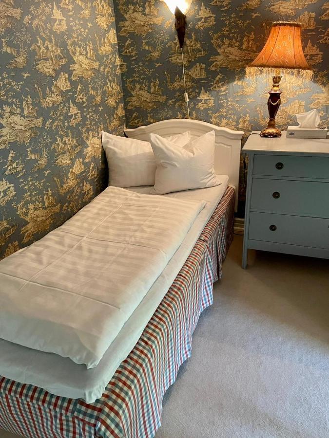Apertins Hotell Kil Dış mekan fotoğraf